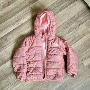 The North Face toddler Girls’ Reversible Perrito Hooded Jacket 2T